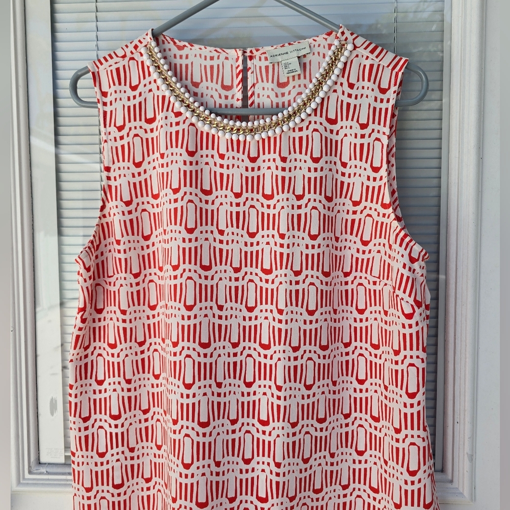 Adrienne Vittadini Orange and White Sleeveless Graphic Blouse